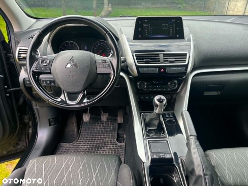 Mitsubishi Eclipse Cross - 34