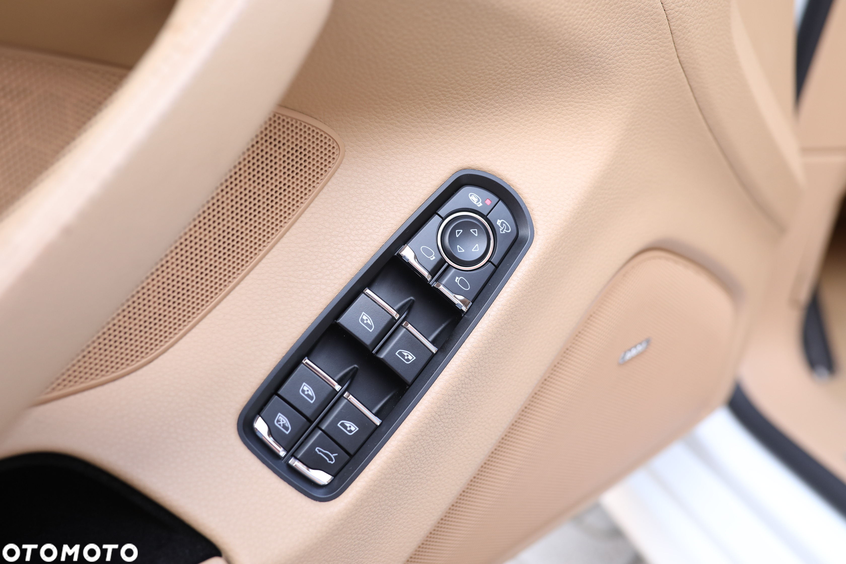 Porsche Panamera PDK - 21