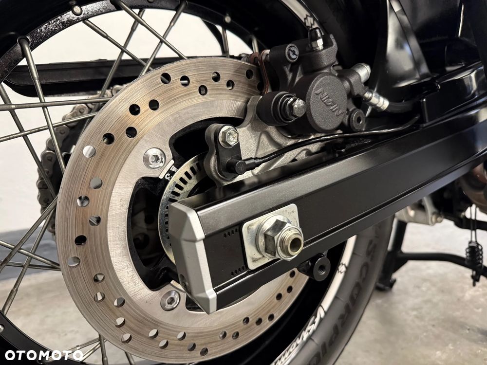 Suzuki V-STROM - 13