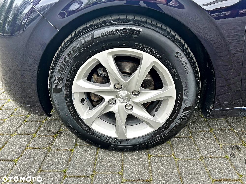 Peugeot 208 e-HDi 92 Stop&Start Style - 14