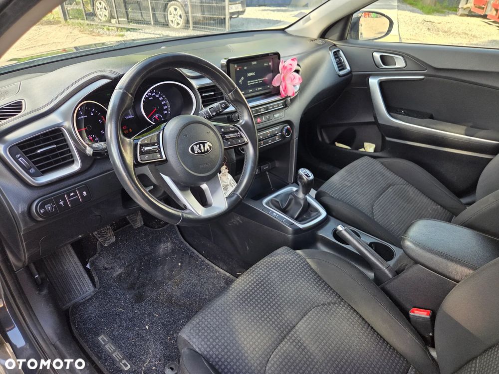 Kia Ceed 1.6 CRDi SCR L Business Line - 8