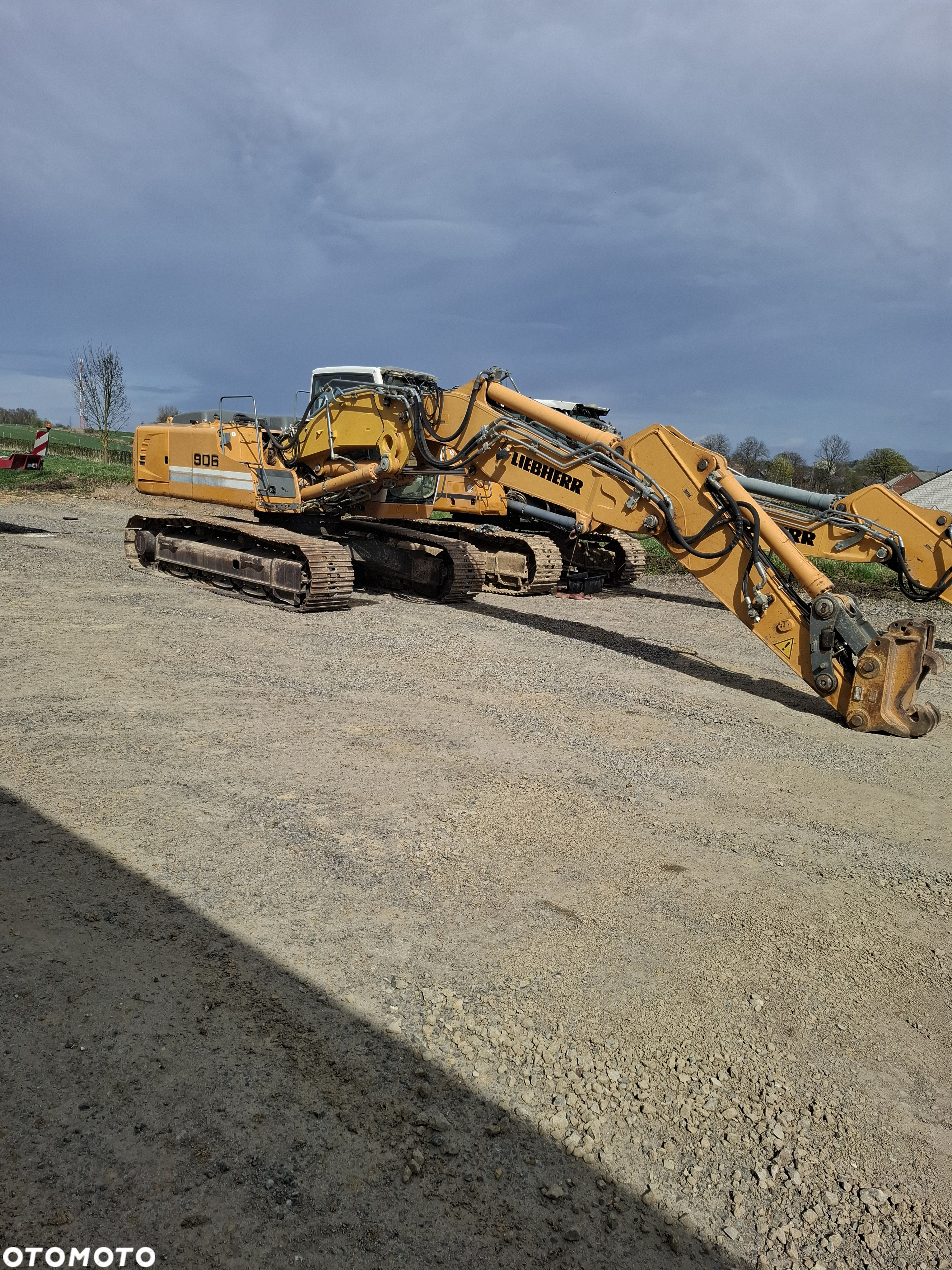 Liebherr Liebherr R906LC - 7