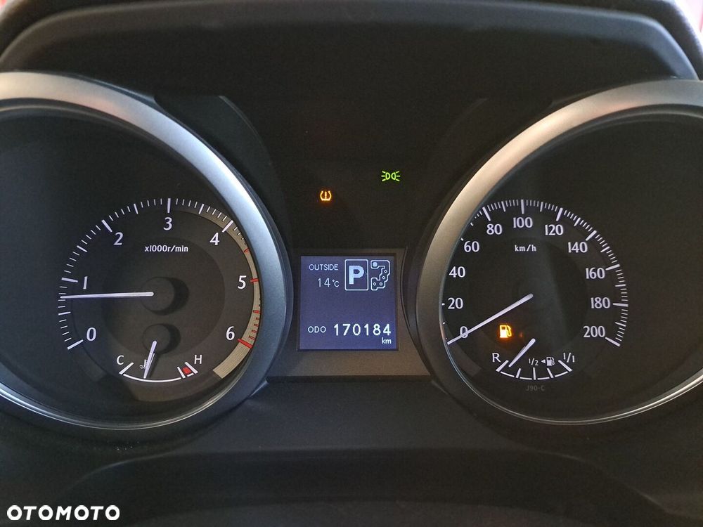 Toyota Land Cruiser - 33