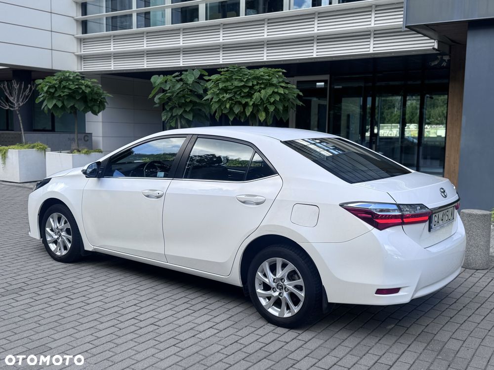 Toyota Corolla - 2