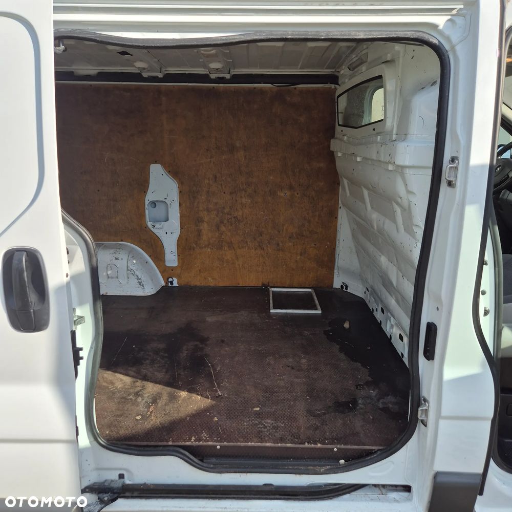 Opel Vivaro - 16