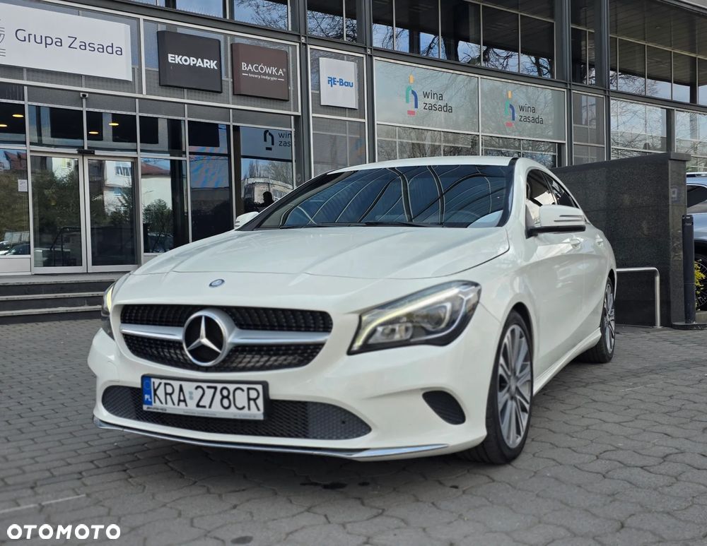 Mercedes-Benz CLA 250 7G-DCT UrbanStyle Edition - 7