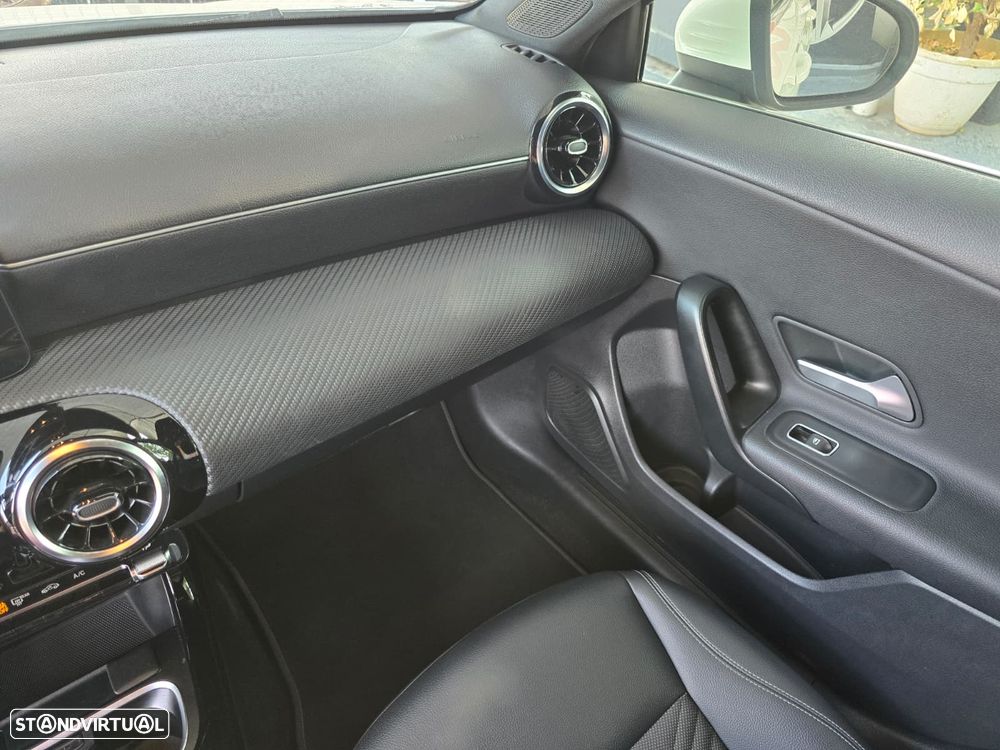 Mercedes-Benz A 180 d Style Plus - 21