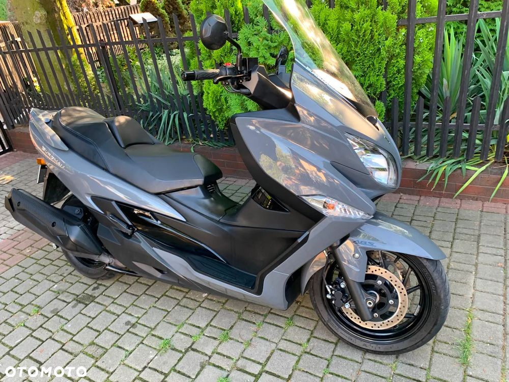 Suzuki Burgman - 6