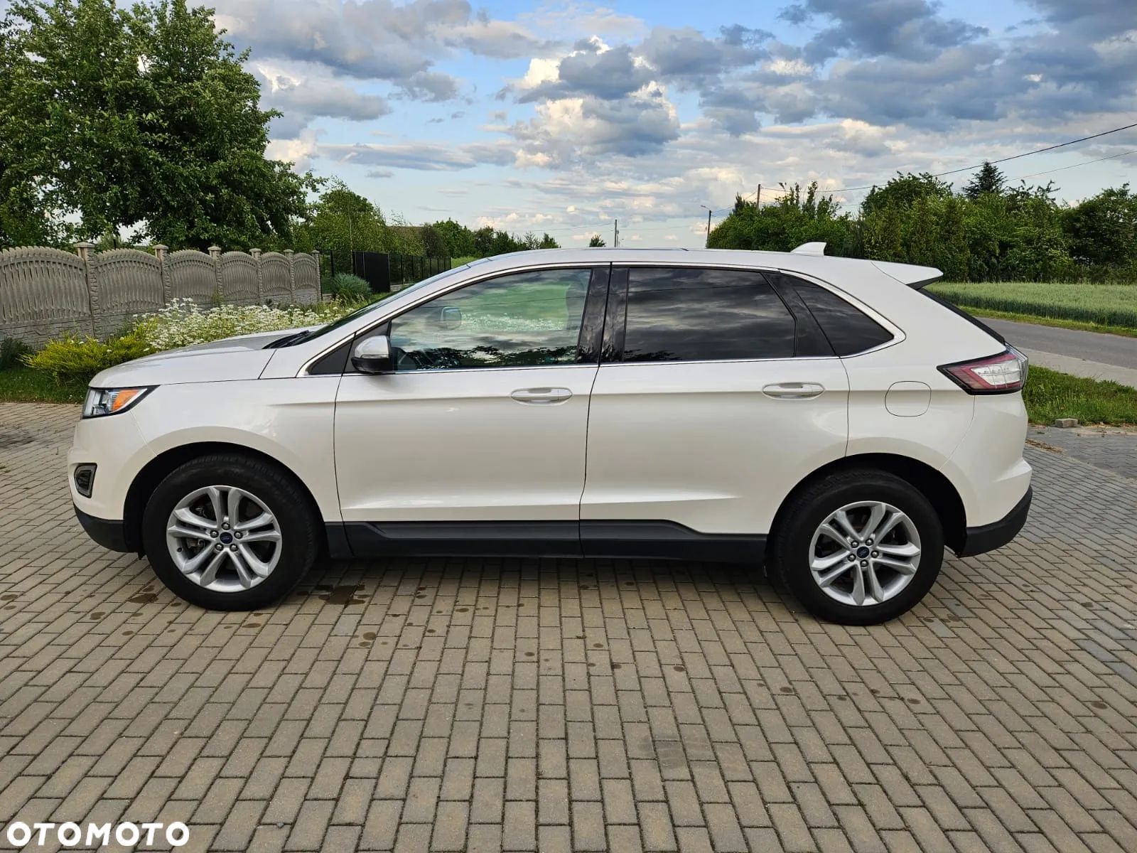 Ford Edge - 1
