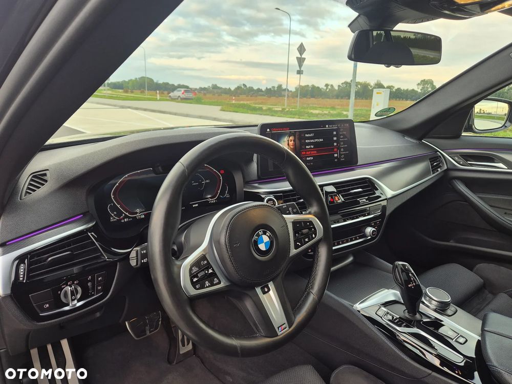BMW Seria 5 520d xDrive M Sport Edition - 17