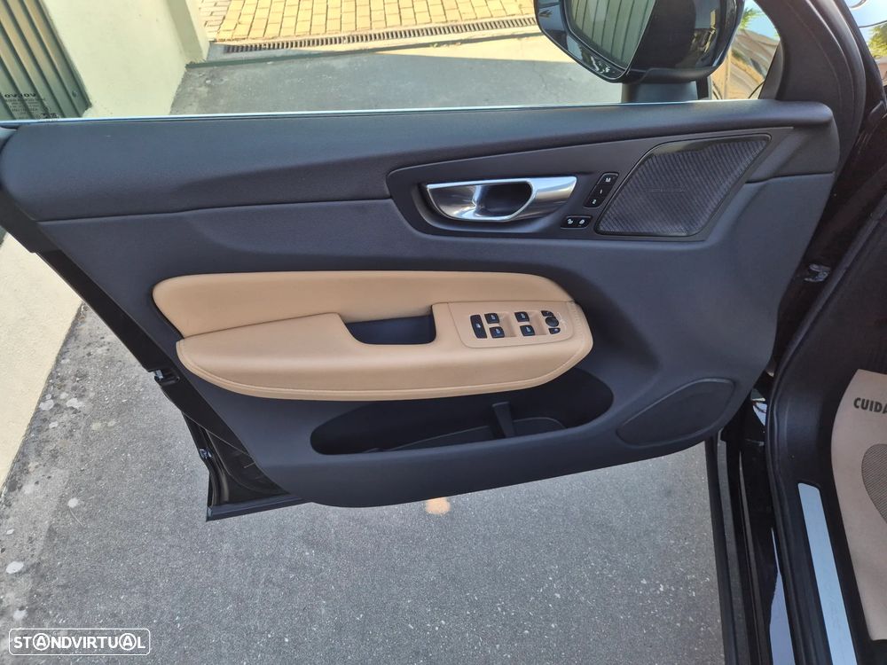 Volvo XC 60 2.0 T8 PHEV Inscription AWD - 25