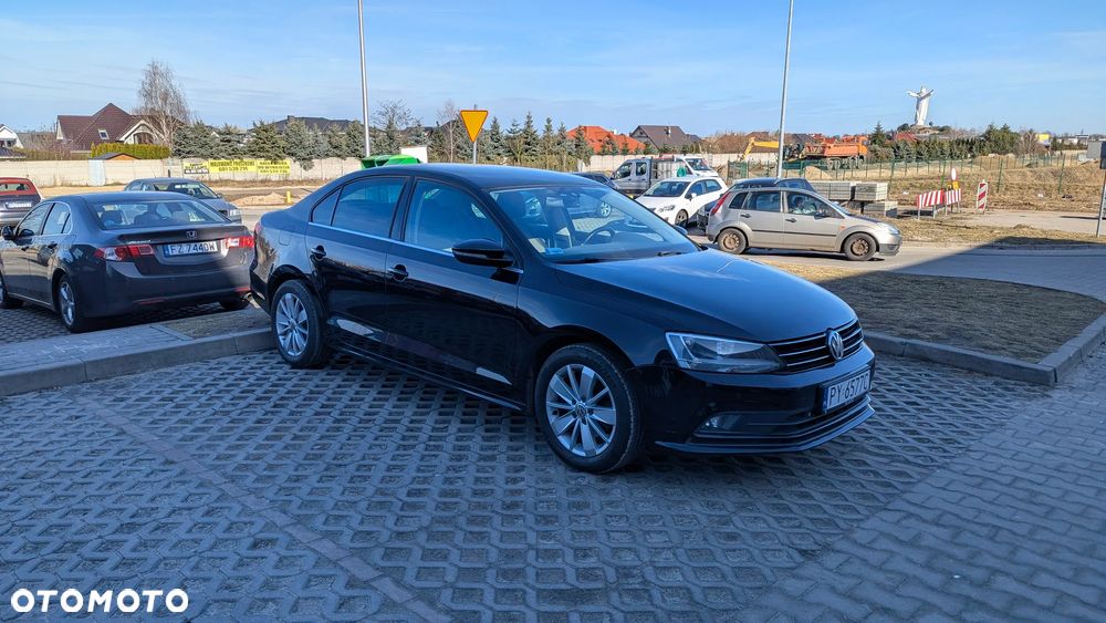 Volkswagen Jetta - 3