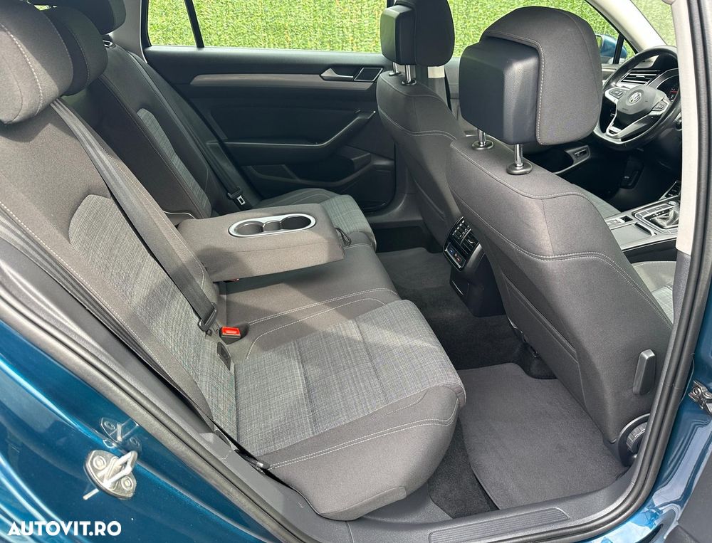 Volkswagen Passat 2.0 TDI SCR DSG 4Motion Business - 9