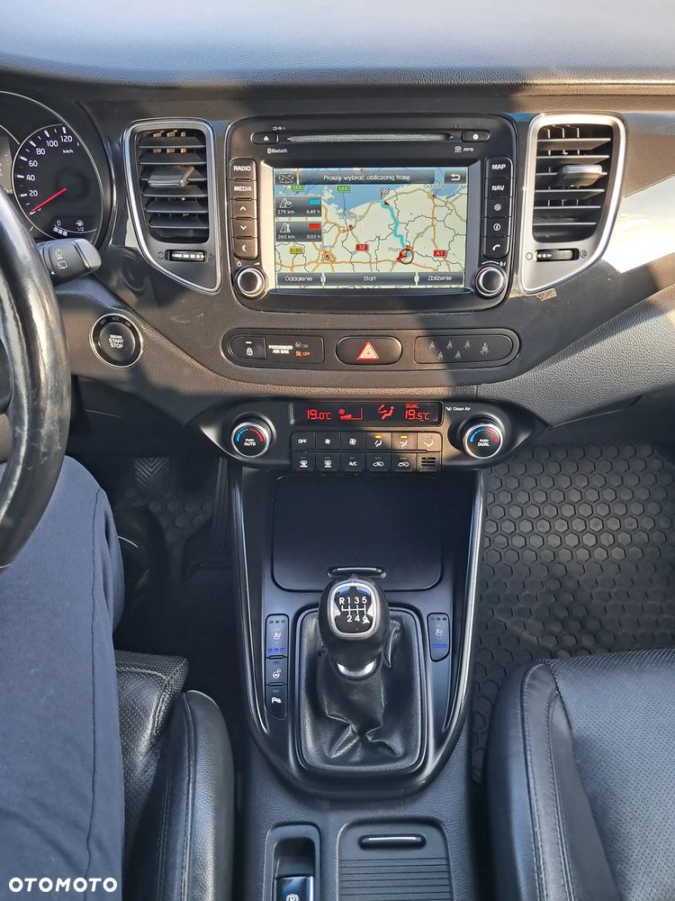 Kia Carens 1.7 CRDi XL 7os - 12