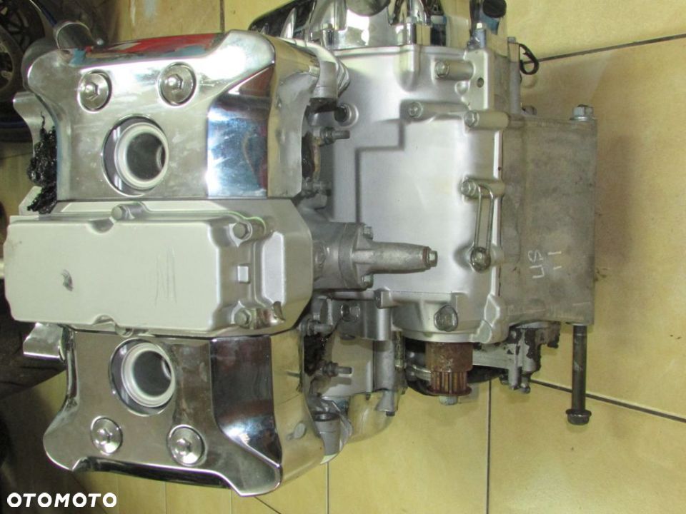 HONDA VF750 C Magna RC43 silnik engine kompletny - 4