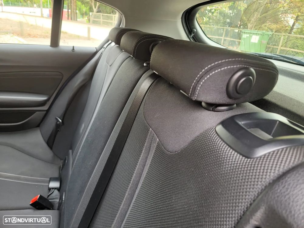 BMW 116 d EfficientDynamics - 16