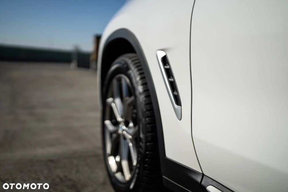 BMW X3 xDrive20i Advantage sport - 11