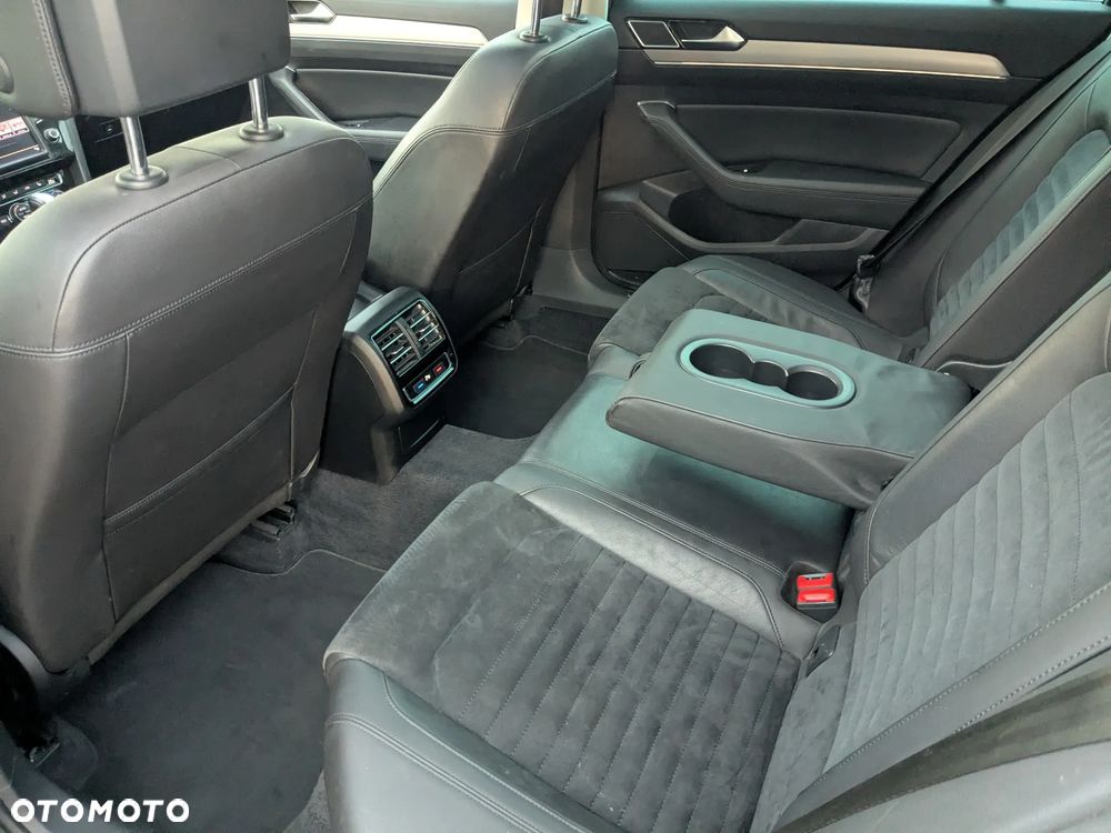Volkswagen Passat 1.6 TDI SCR DSG Comfortline - 13