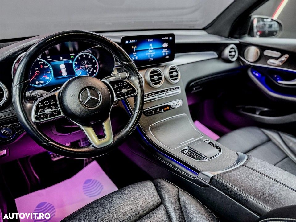 Mercedes-Benz GLC 300 4MATIC 9G-TRONIC AMG Line - 6