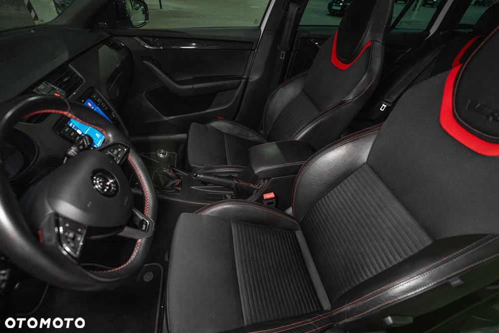 Skoda Octavia 2.0 TSI RS - 25