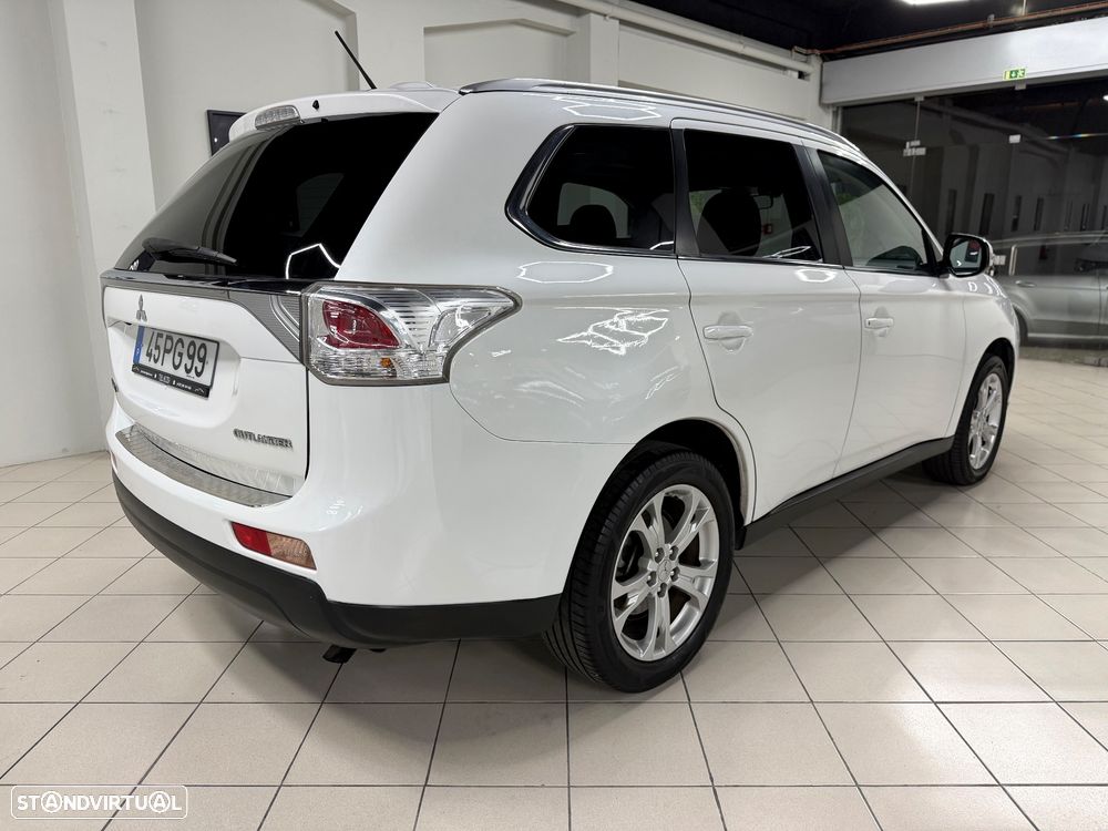 Mitsubishi Outlander 2.2 DI-D Intense - 6