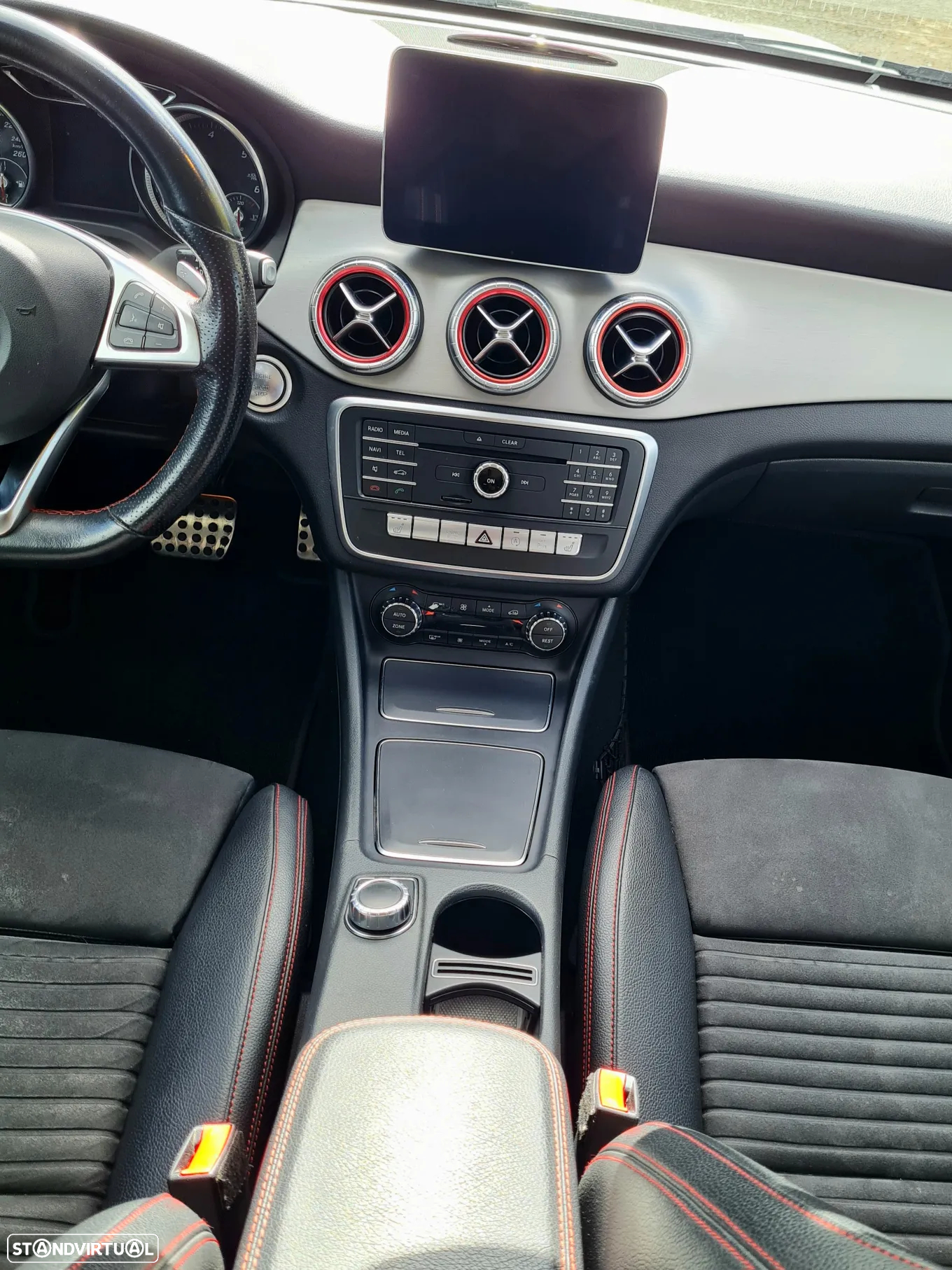 Mercedes-Benz CLA 220 d Shooting Brake AMG Line Aut. - 22