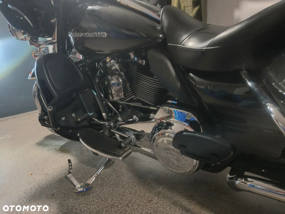 Harley-Davidson FLH Electra Glide - 6