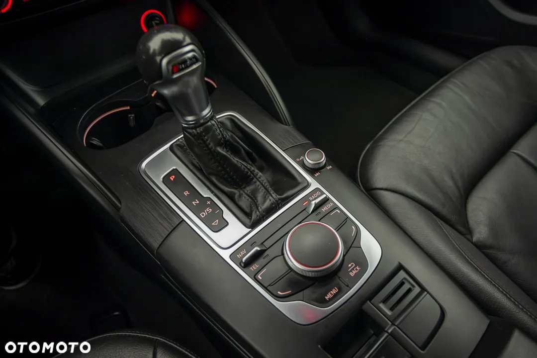 Audi A3 1.6 TDI S tronic - 23