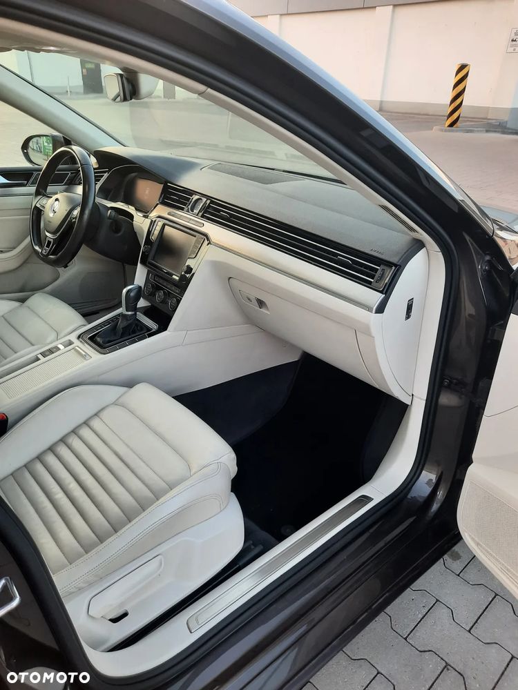 Volkswagen Passat 2.0 TSI BMT Highline DSG - 16