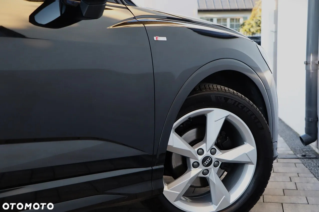 Audi Q3 Sportback - 16