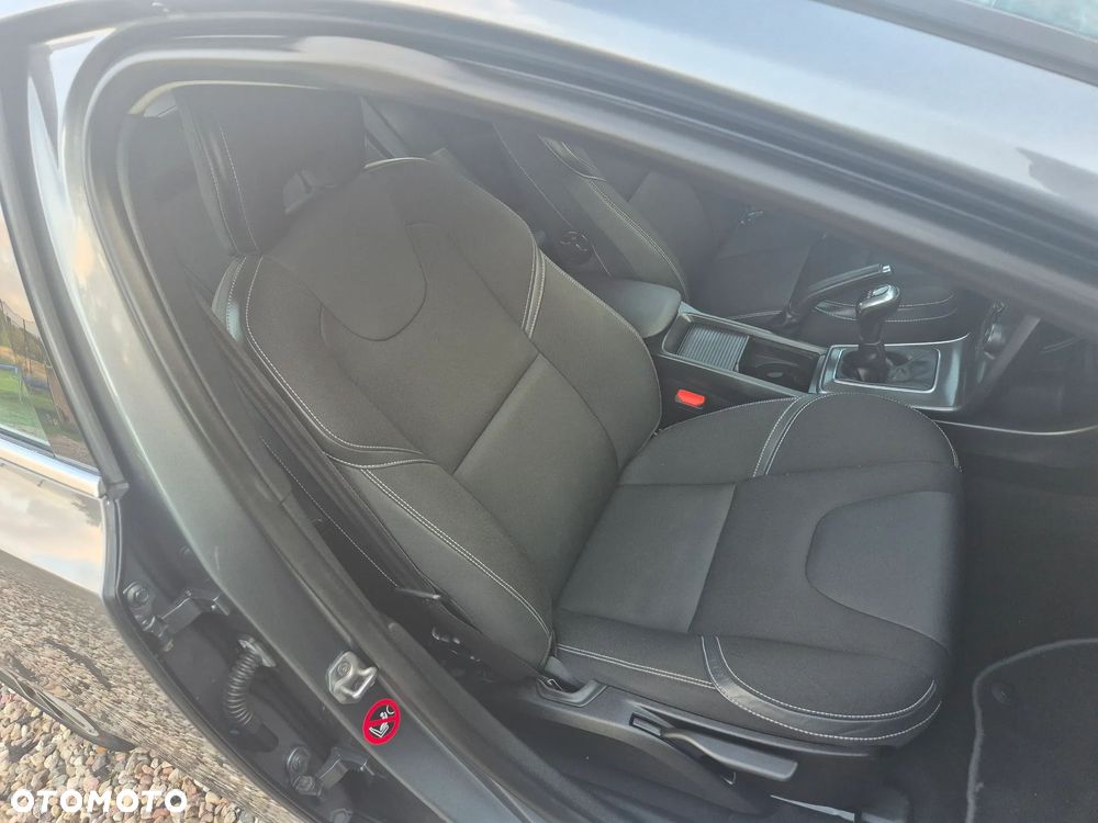 Volvo V40 D4 Summum - 10