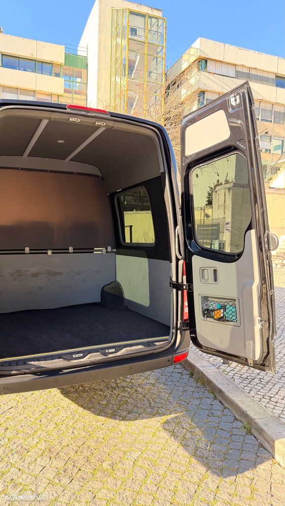 Mercedes-Benz Sprinter - 25