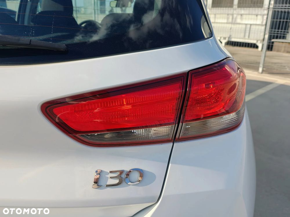 Hyundai i30 - 32