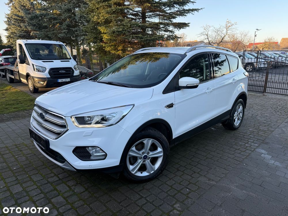 Ford Kuga 1.5 EcoBoost 2x4 Titanium - 3