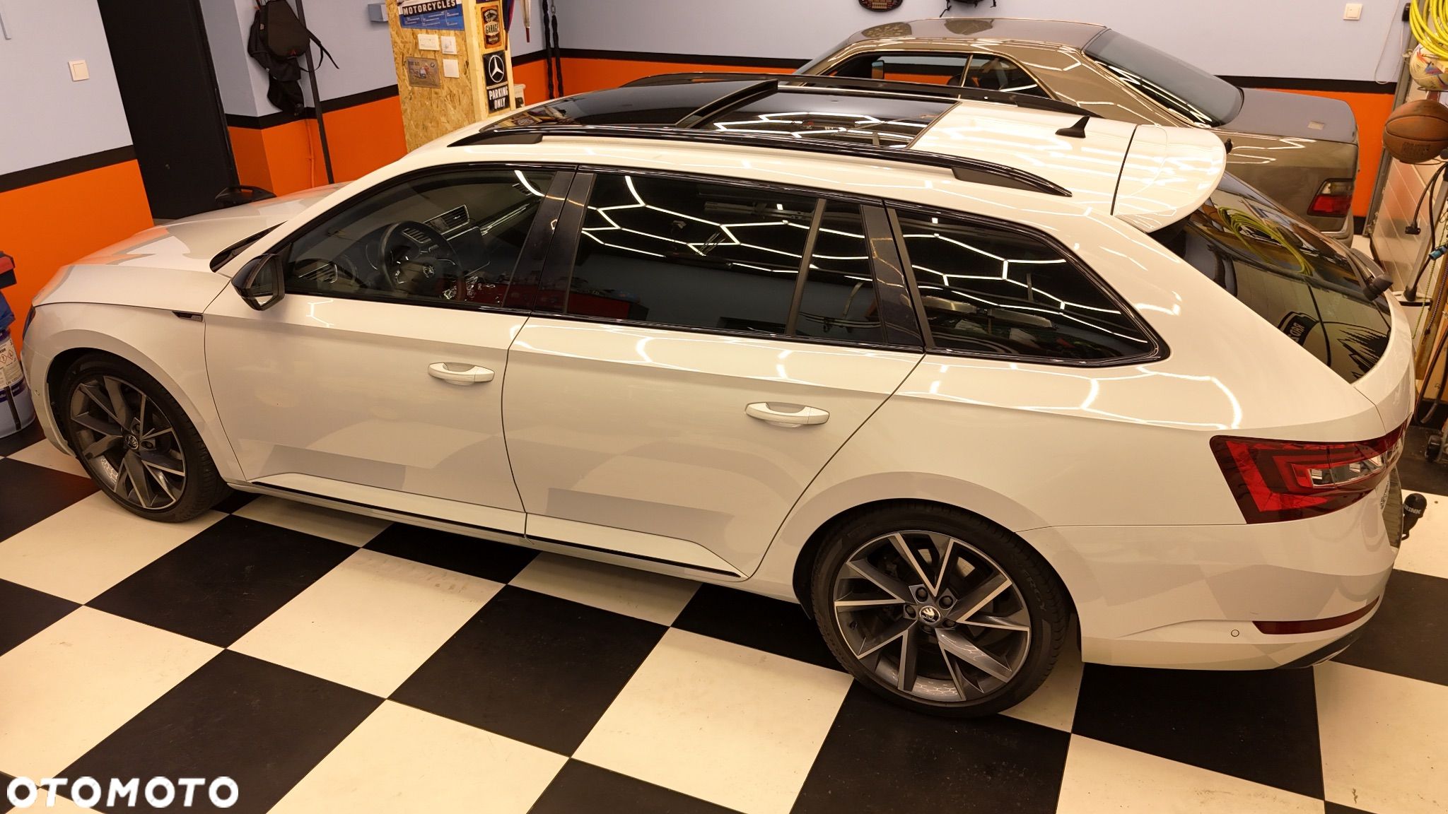 Skoda Superb 2.0 TDI 4x4 Sportline DSG - 1