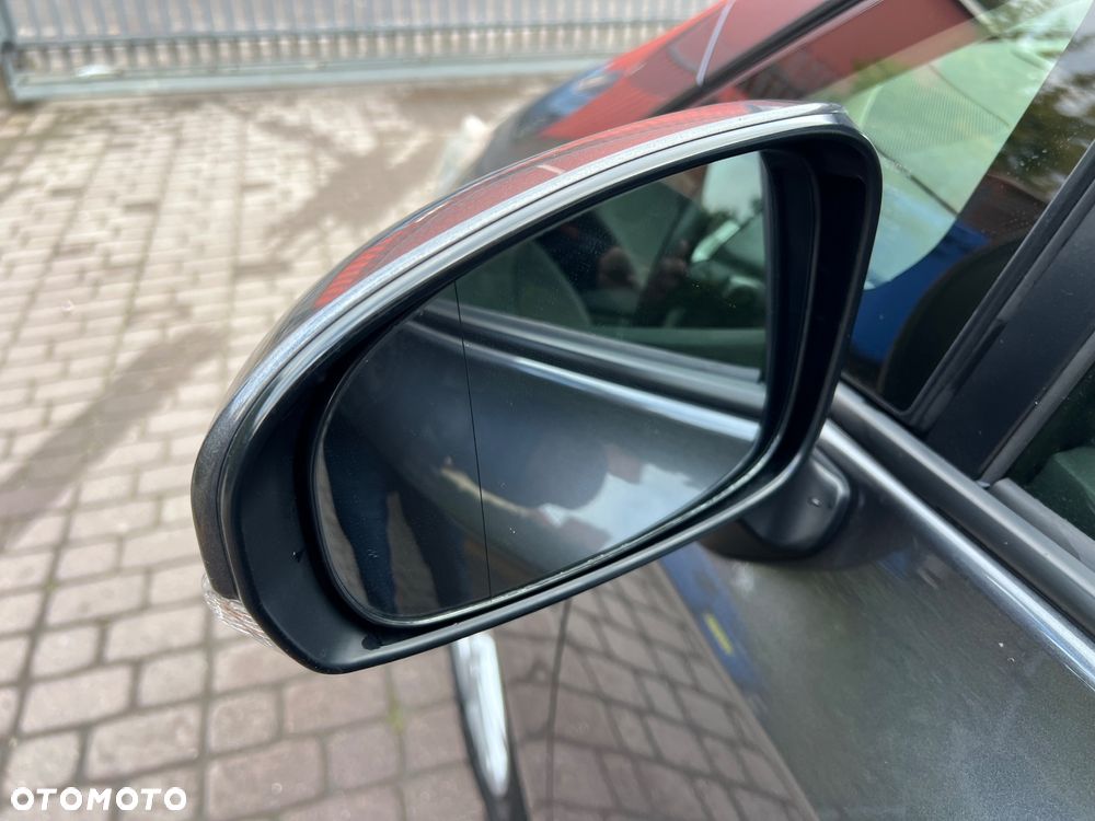 Toyota Prius+ (Hybrid) Comfort - 36
