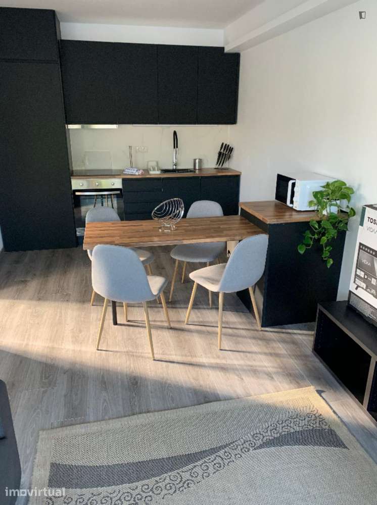 Apartamento com 1 quartos - localizado em Paranhos Porto - Grande imagem: 3/10