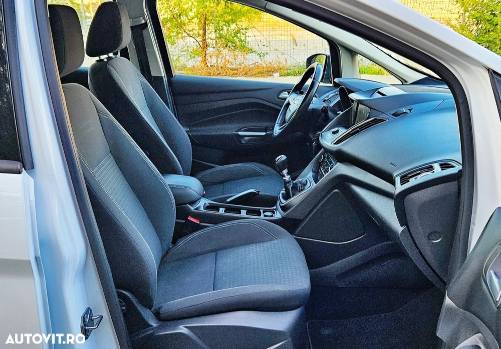 Ford Grand C-Max - 14