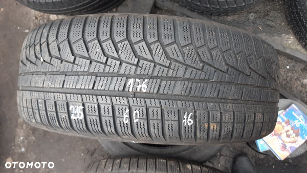 Hankook 215/60/16 nr 176