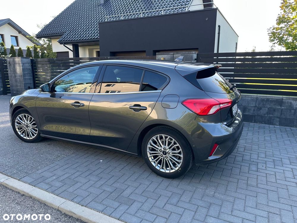 Ford Focus - 11