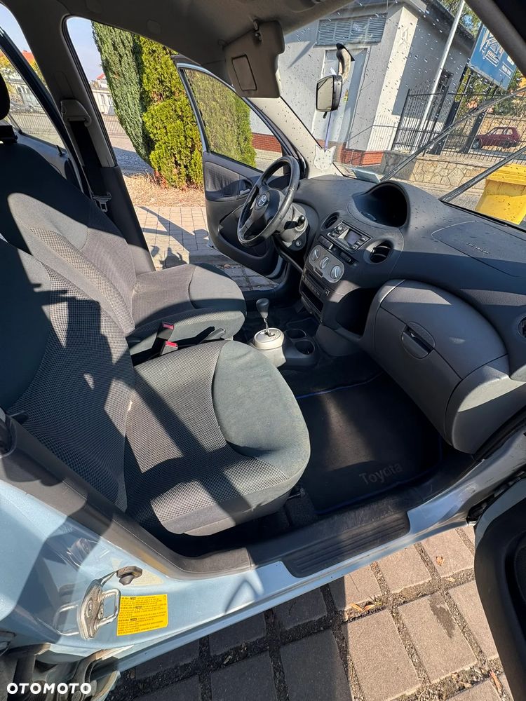 Toyota Yaris 1.0 Sol MM - 12