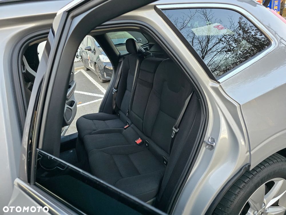 Volvo XC 60 D5 SCR AWD Momentum - 20