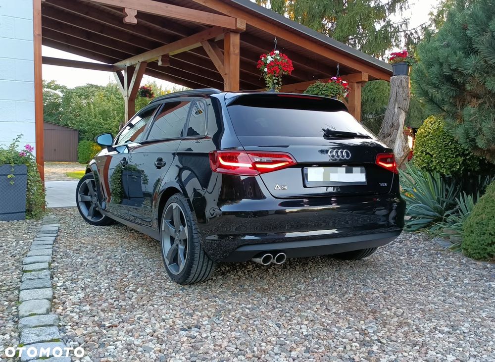 Audi A3 Sportback 2.0 TDI S line Sportpaket - 17