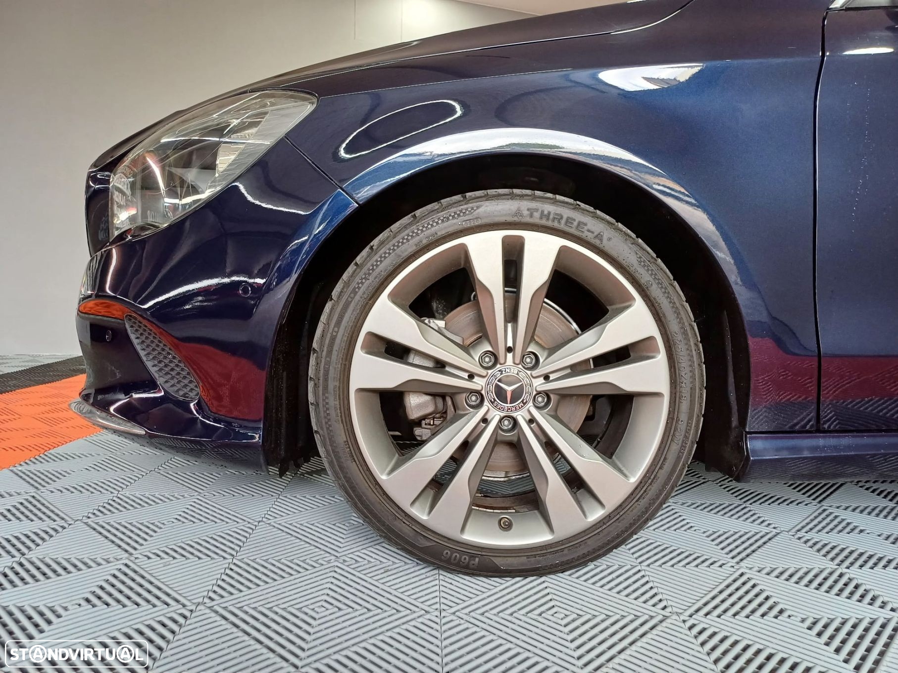 Mercedes-Benz CLA 180 - 9