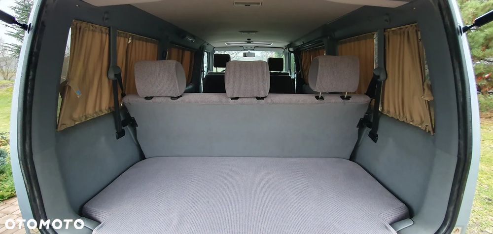 Volkswagen Transporter - 31