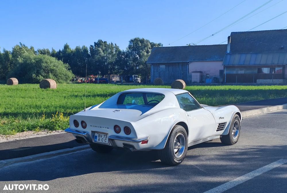 Chevrolet Corvette - 18