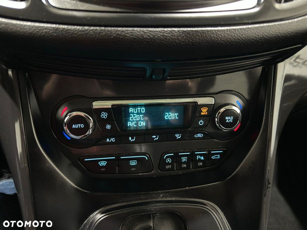 Ford Kuga - 27
