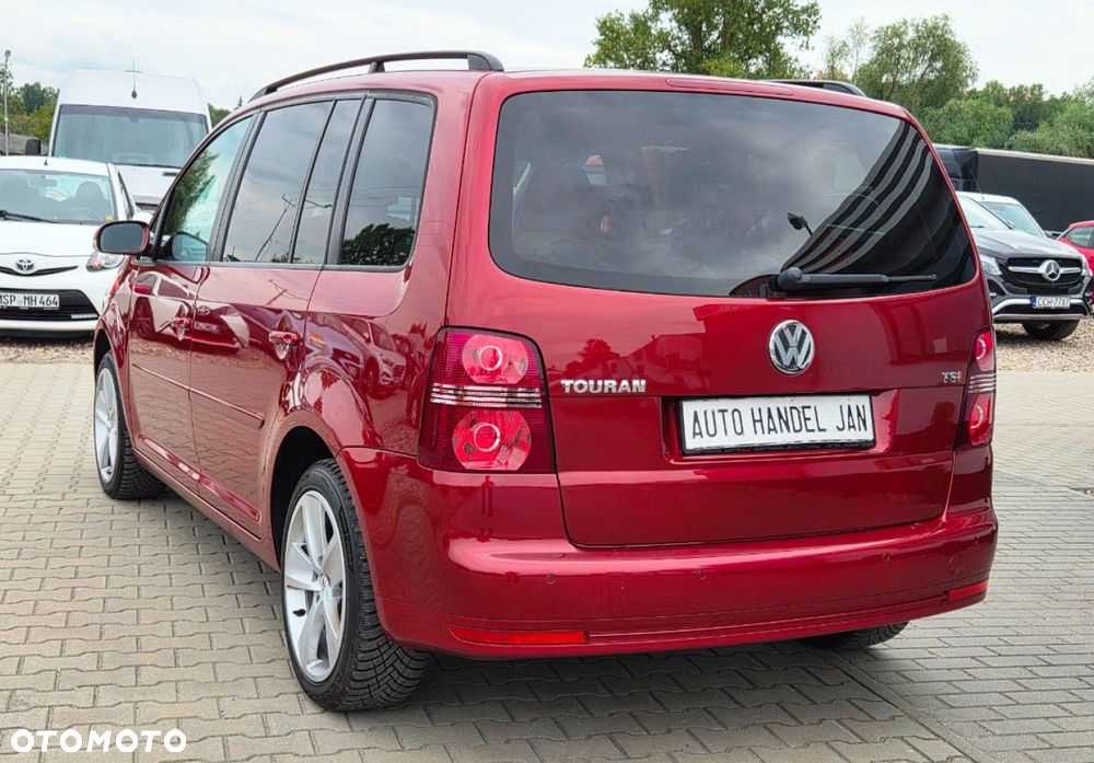 Volkswagen Touran - 4