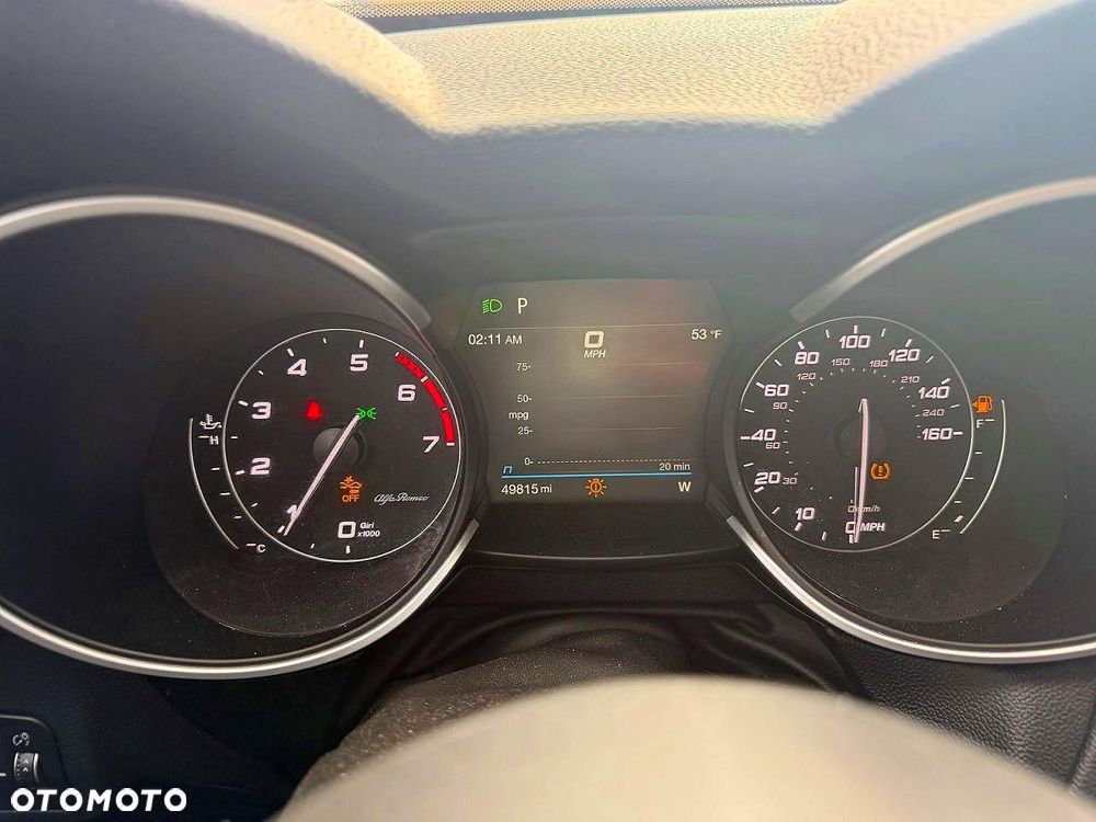 Alfa Romeo Stelvio - 9