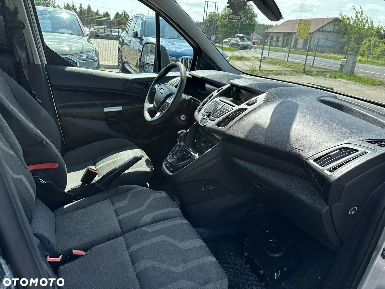 Ford Transit Connect - 12